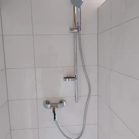 Semesterbostad Guenter *